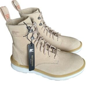 Sorel Waterproof Hi-Line Lace Up Boot. Size 6 Worn Once.